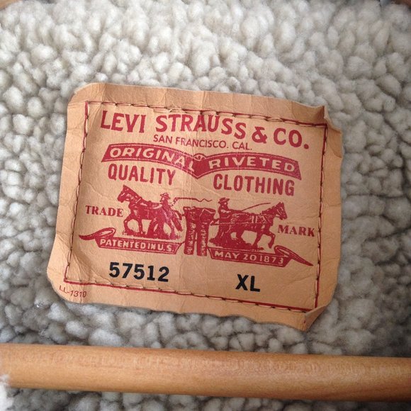 Levi's - Sherpa Trucker Denim Jean Jacket - Picture 11 of 16